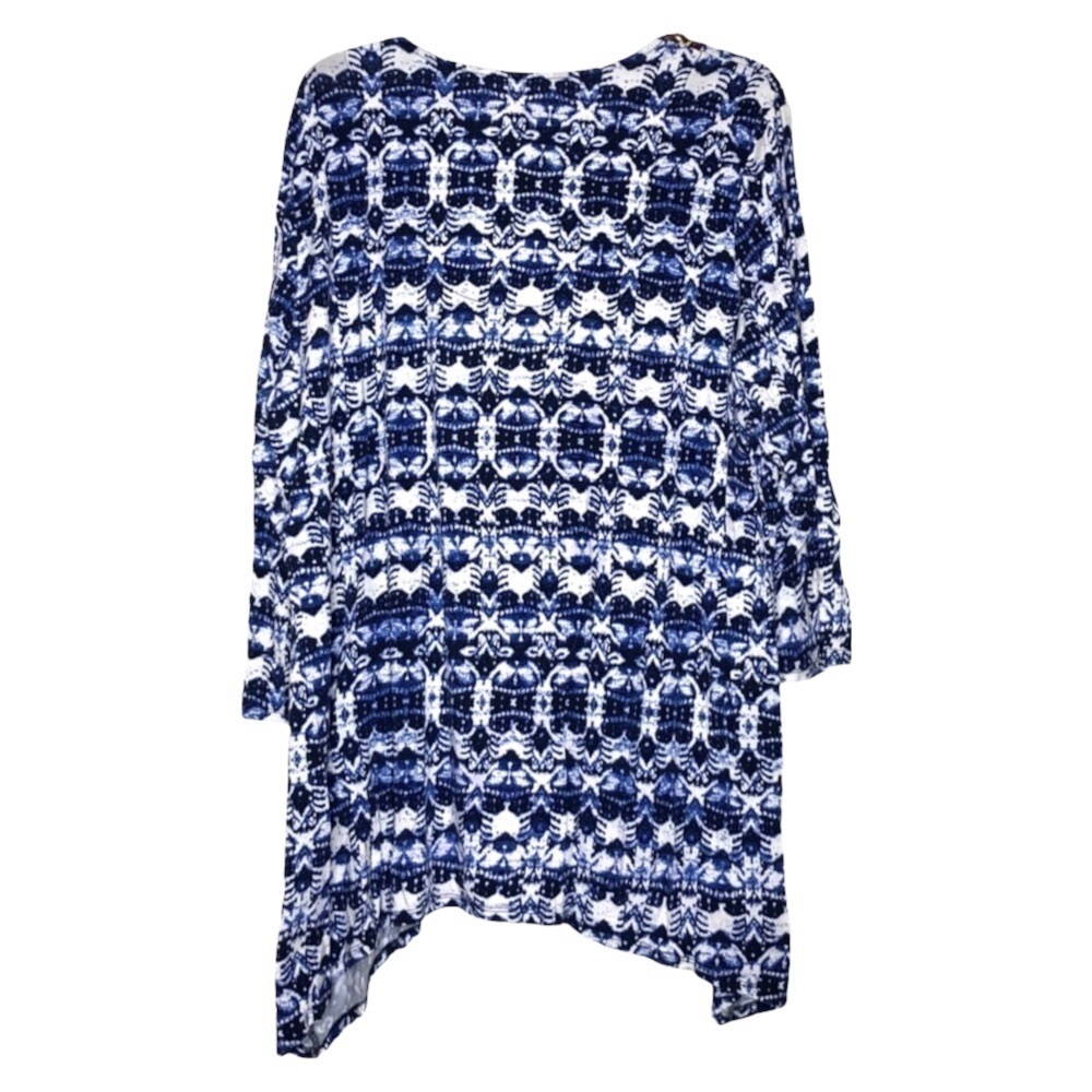 Ruby RD. Blue, White, Gold & Magenta Tribal Print Shark-Bite Top Beaded Size 1X - Picture 3 of 5